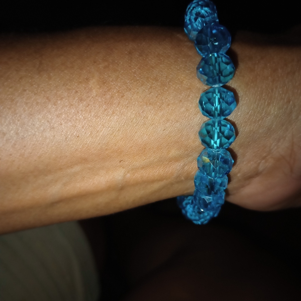 Elegant Rhinestone Cross and Beaded Bracelet, Classic Style - Picture 3 of 3